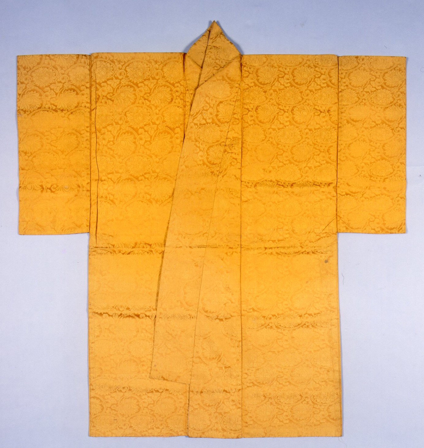 秀吉から拝領したと伝わる胴服 (展示期間：2月17日～3月15日)